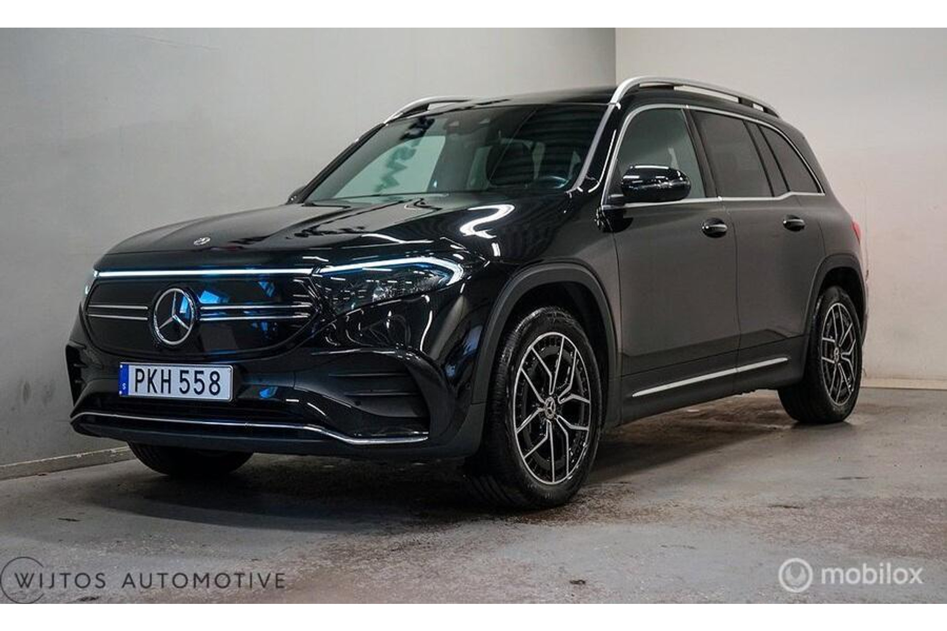 Mercedes-Benz EQB 300 4MATIC AMG Line 7p Premium, Burmester, Pano 47000427-0.jpg | Wijtos Automotive