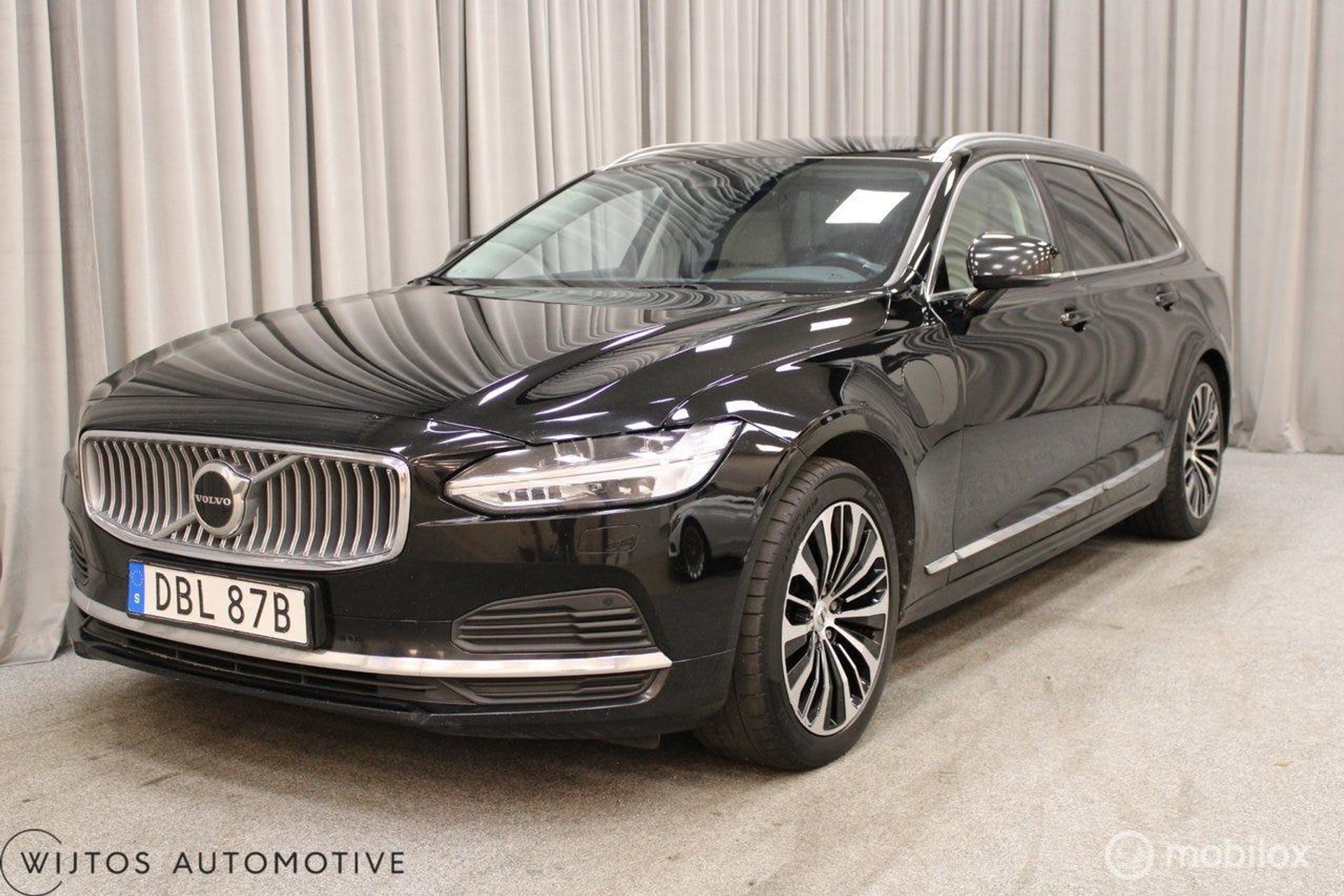 Volvo V90 2.0 T6 Plug-in hybrid AWD Core Bright, H/K, leer 50026764-0.jpg | Wijtos Automotive