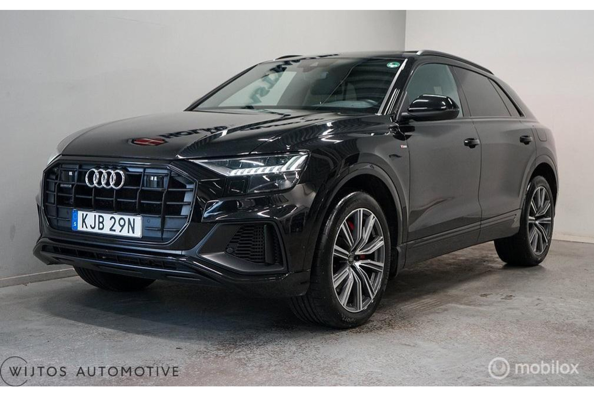 Audi Q8 60 TFSI e quattro Competition, luchtvering, pano 50366262-0.jpg | Wijtos Automotive