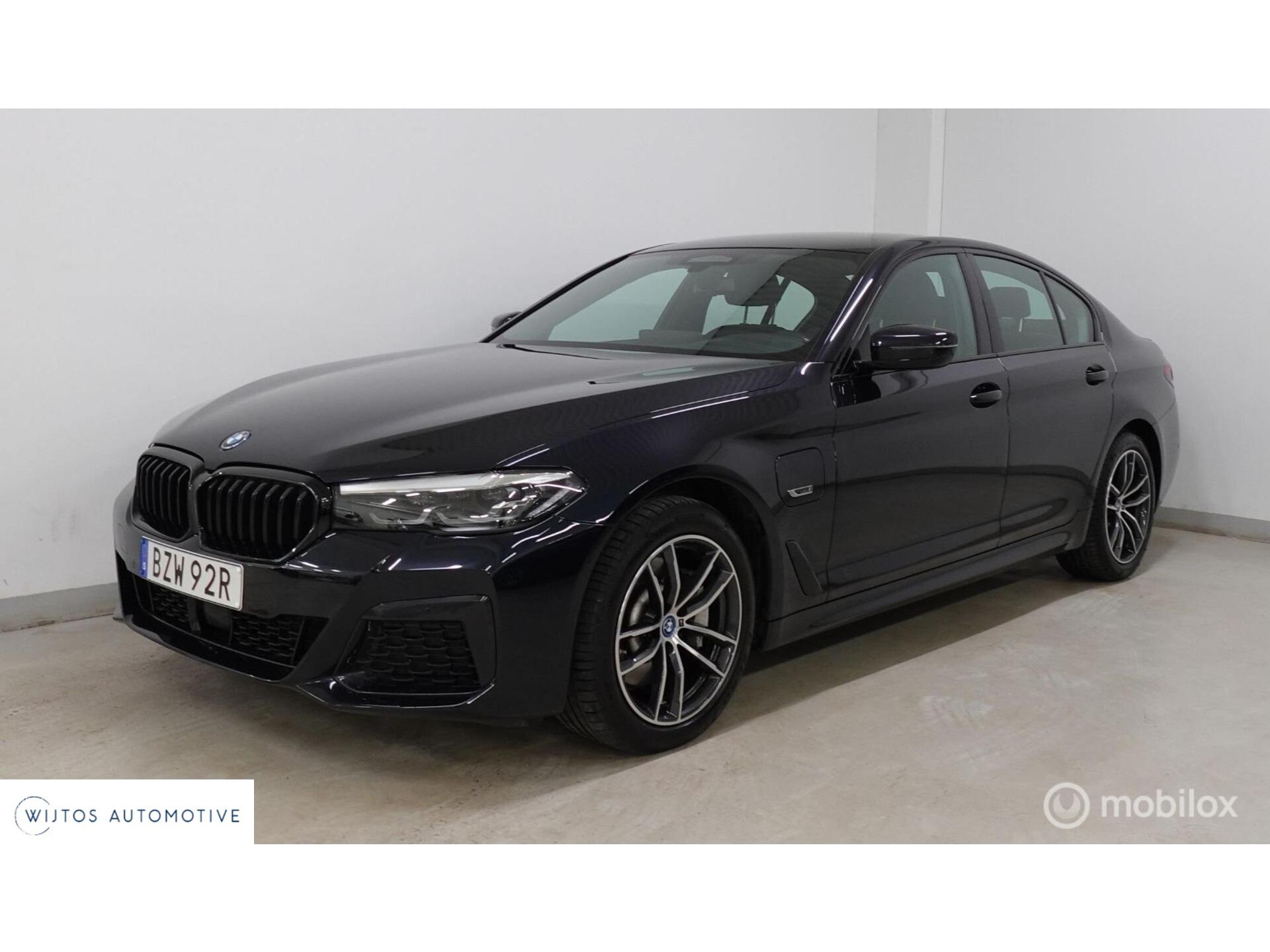 BMW 5 Serie 530e xDrive M-Sport, trekhaak, 49305985-0.jpg | Wijtos Automotive